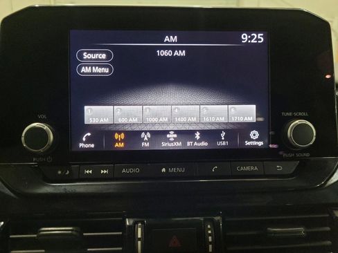 Used 2023 Nissan Pathfinder SV w/ SV Premium Package AWD/4WD image 25