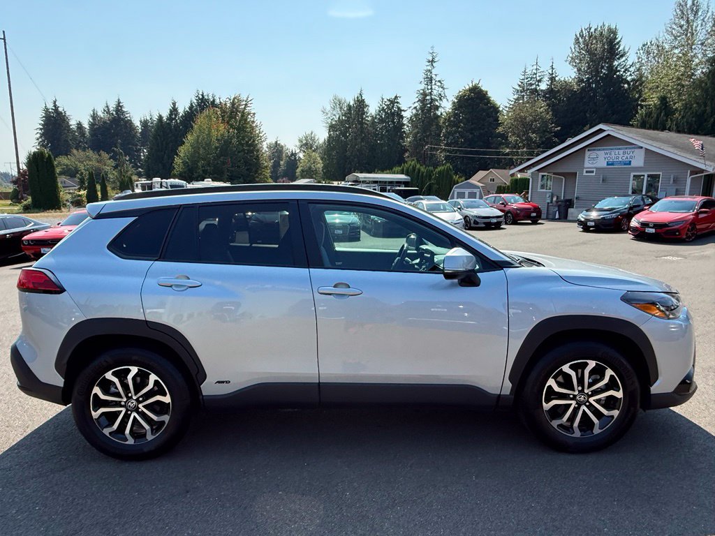 Used 2023 Toyota Corolla Cross AWD Hybrid w/ Moonroof Package image 6