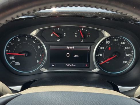 Used 2020 Chevrolet Traverse LT FWD image 26