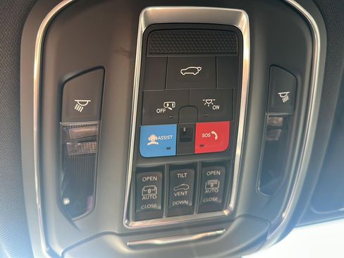 New 2025 Jeep Grand Cherokee L Limited w/ Black Appearance Package image 22