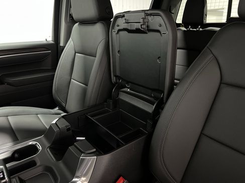 New 2026 GMC Sierra 1500 SLT image 36