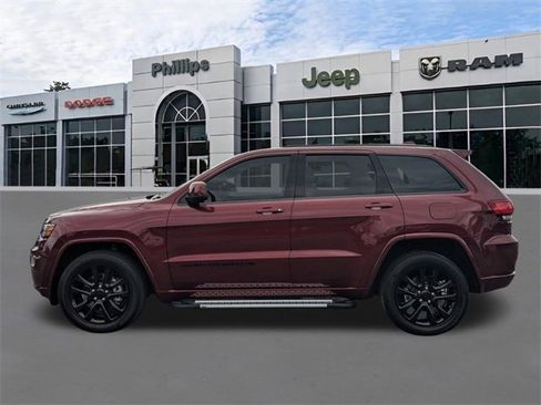 Used 2022 Jeep Grand Cherokee Laredo X image 6