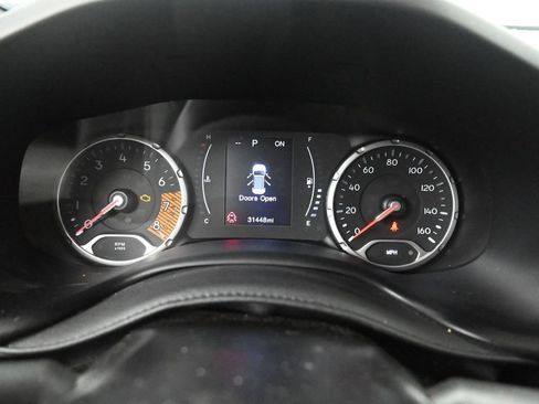 Used 2023 Jeep Renegade Latitude image 32