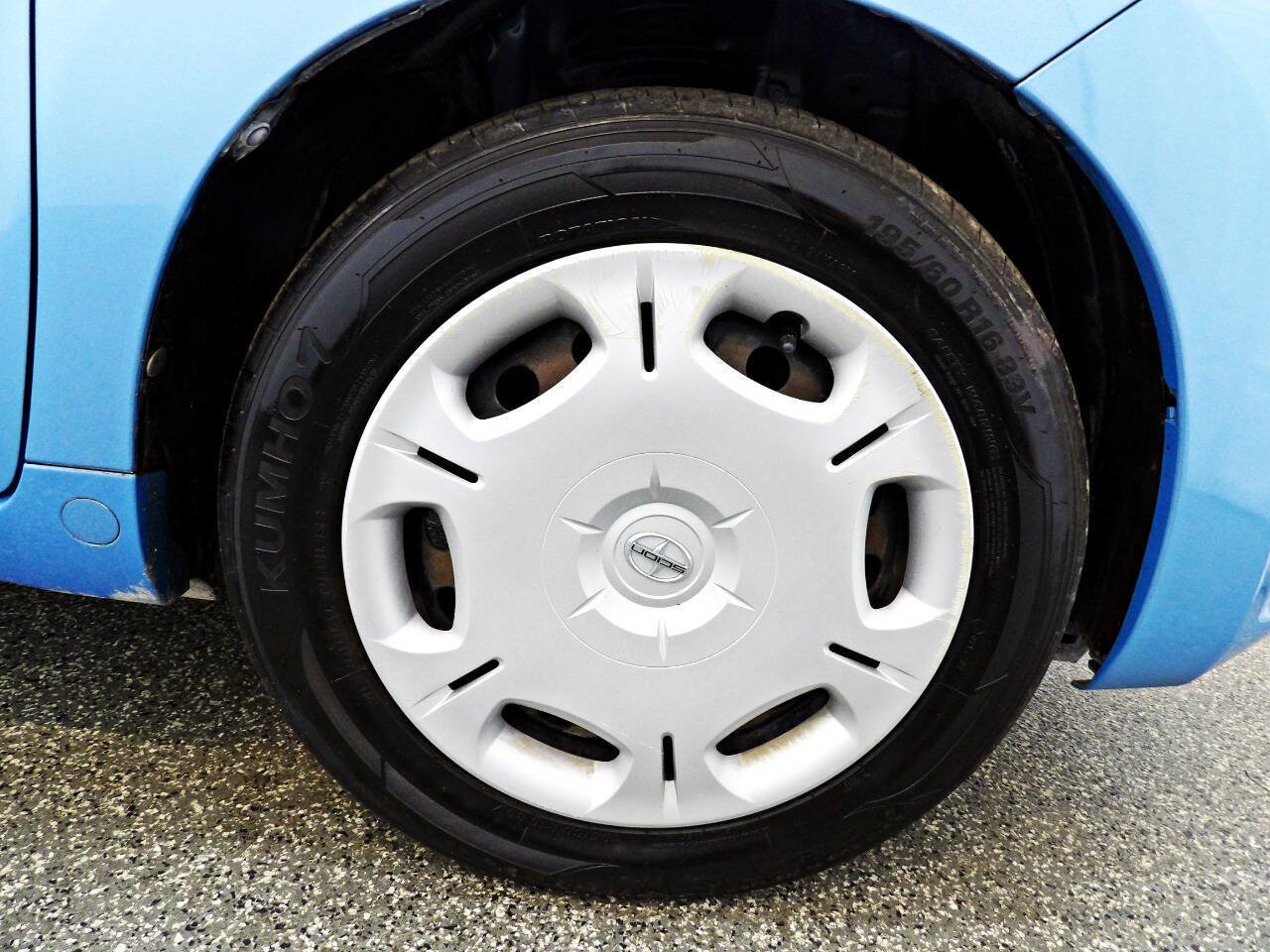 Used 2014 Scion xD FWD image 20
