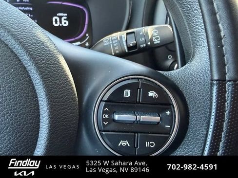 Certified 2023 Kia Soul LX FWD image 13