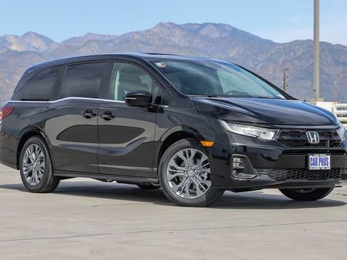 New 2026 Honda Odyssey Touring image 2