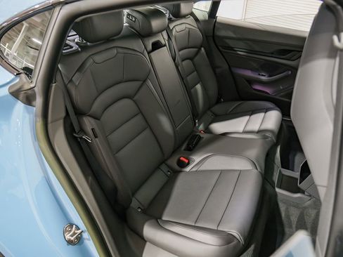 Used 2022 Porsche Taycan 4S image 34