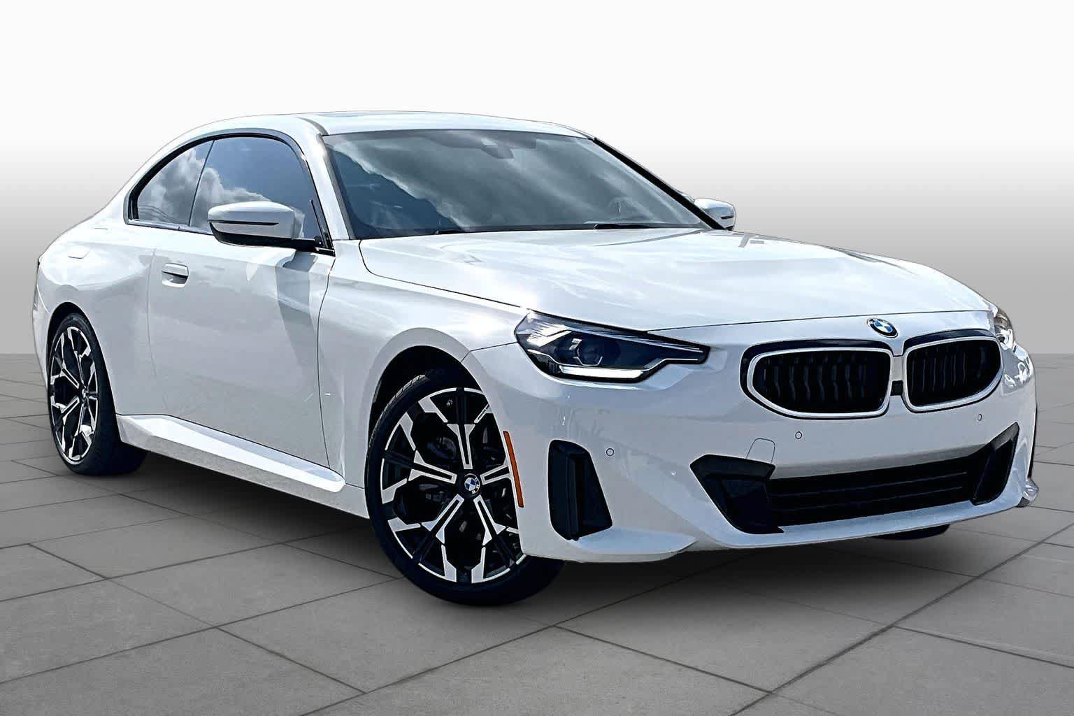 Used 2026 BMW 230i Coupe w/ Convenience Package RWD image 2
