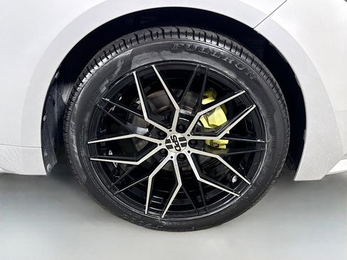 Used 2021 Toyota Corolla LE image 31