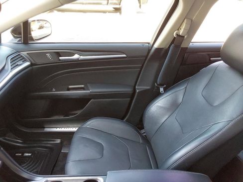 Used 2017 Ford Fusion Titanium image 16