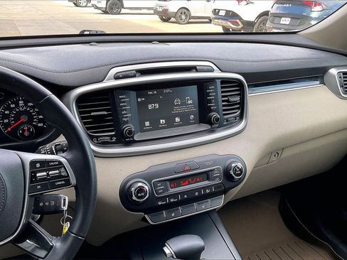 Used 2019 Kia Sorento LX w/ Option Group 020 image 6