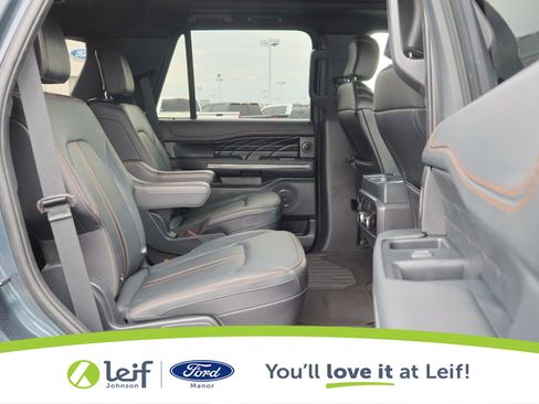 Used 2023 Ford Expedition Platinum image 34