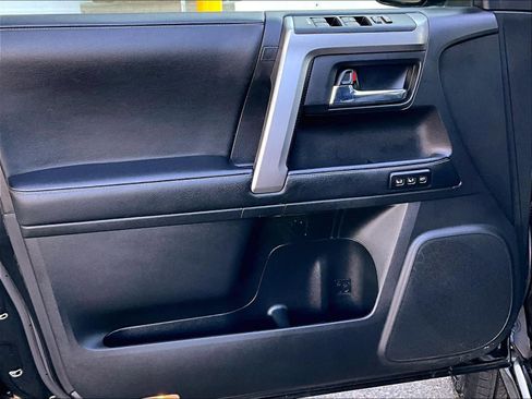 Used 2021 Toyota 4Runner Limited image 9