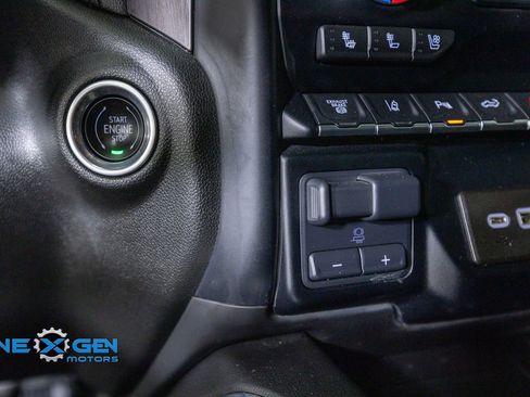 Used 2023 GMC Sierra 2500 AT4 w/ AT4 Preferred Package AWD/4WD image 24