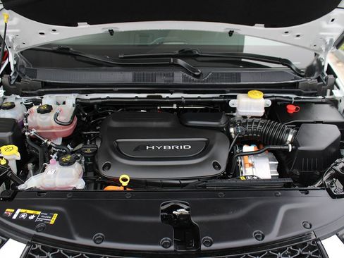 Used 2023 Chrysler Pacifica Limited w/ S Appearance Package FWD image 48