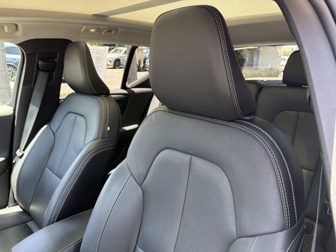 Certified 2024 Volvo XC40 B5 Ultimate w/ Protection Package Premier AWD/4WD image 19