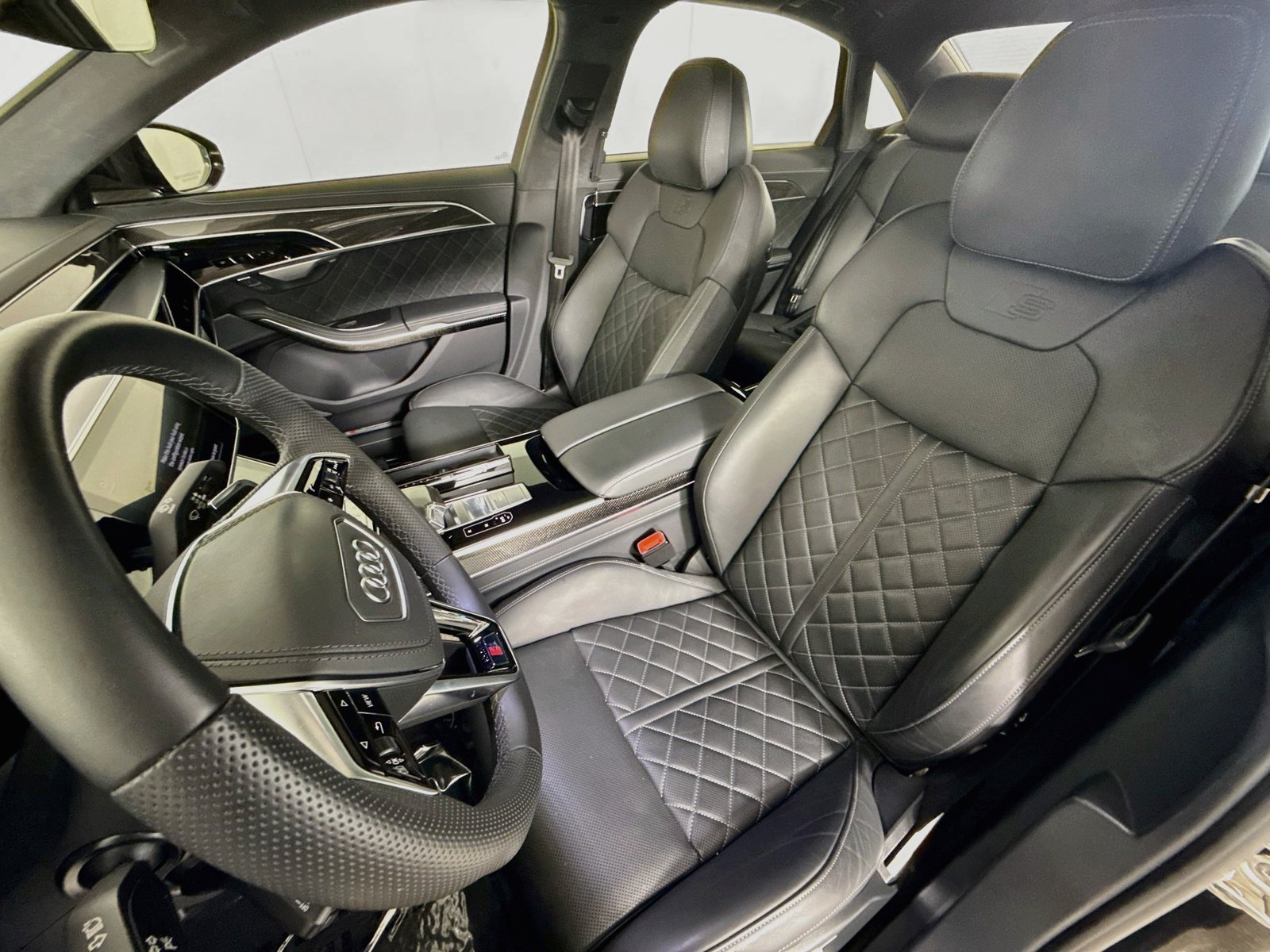 Certified 2025 Audi S8 w/ Executive Package AWD/4WD image 5