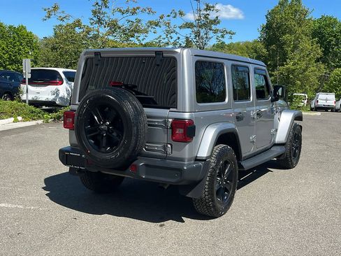 Used 2019 Jeep Wrangler Unlimited Sahara AWD/4WD image 4