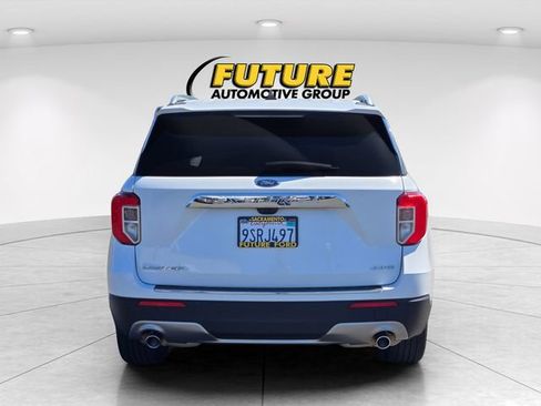 Used 2022 Ford Explorer Limited w/ Equipment Group 301A AWD/4WD image 5