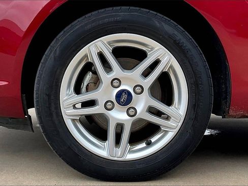 Used 2017 Ford Fiesta SE image 9