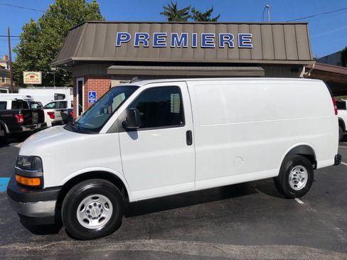 Used 2025 Chevrolet Express 2500 w/ Driver Convenience Package RWD image 2