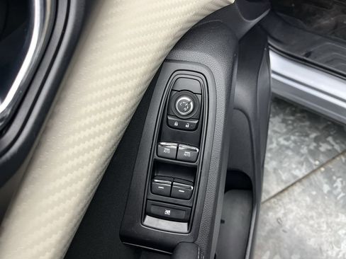 Used 2019 Subaru Ascent Premium image 7