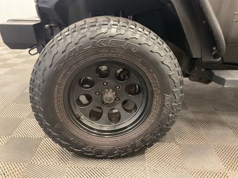 Used 2011 Jeep Wrangler Sport AWD/4WD image 13
