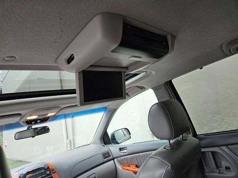 Used 2007 Toyota Sienna XLE Limited image 13