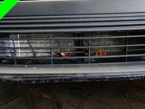 Used 2023 Toyota Corolla LE image 68