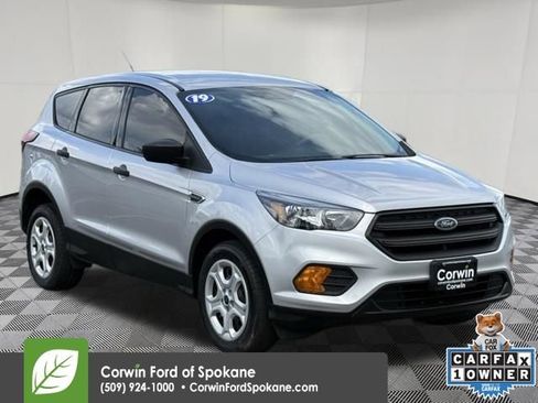 Used 2019 Ford Escape S FWD image 1
