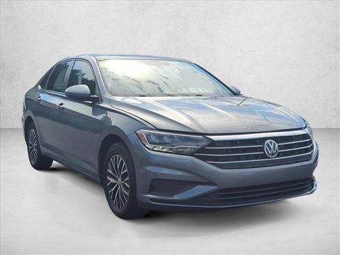 Used 2019 Volkswagen Jetta SE FWD image 4