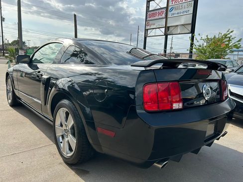 Used 2007 Ford Mustang GT RWD image 3