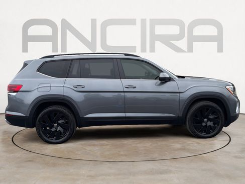 Certified 2025 Volkswagen Atlas SE FWD image 11