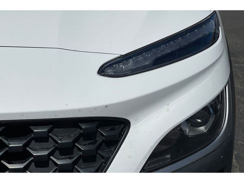 Used 2022 Hyundai Kona SE image 19