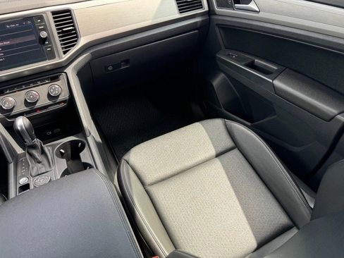 Used 2018 Volkswagen Atlas SE AWD/4WD image 16