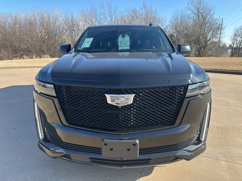 Certified 2023 Cadillac Escalade Sport Platinum image 8