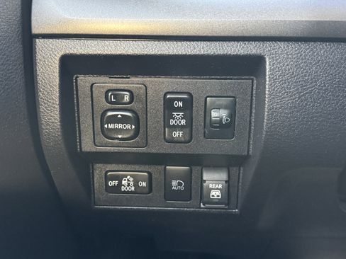 Certified 2020 Toyota Tundra SR5 image 32