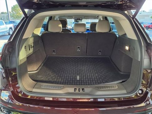 Certified 2025 Lincoln Nautilus Premier image 25