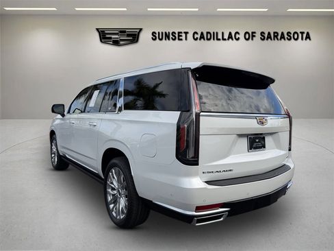 Certified 2024 Cadillac Escalade ESV Premium Luxury w/ Performance Package image 4