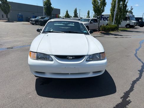 Used 1996 Ford Mustang GT RWD image 3