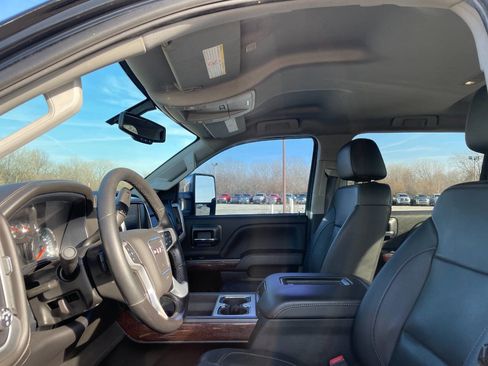 Used 2019 GMC Sierra 2500 SLT w/ Duramax Plus Package image 22