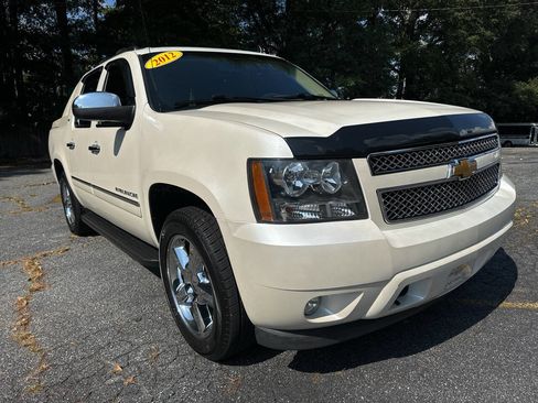 Used 2012 Chevrolet Avalanche LTZ image 10