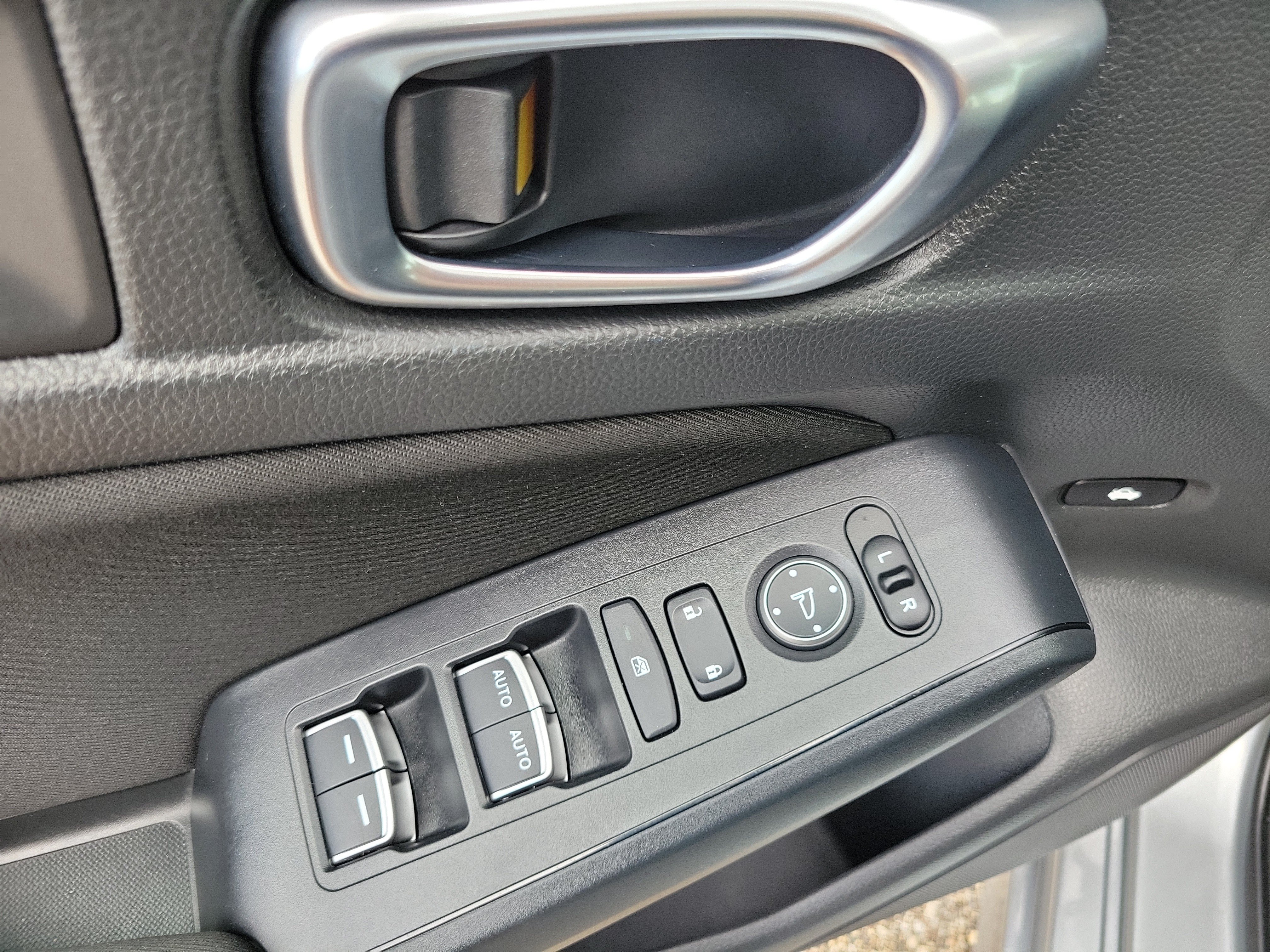 Used 2025 Honda Civic Sport image 19