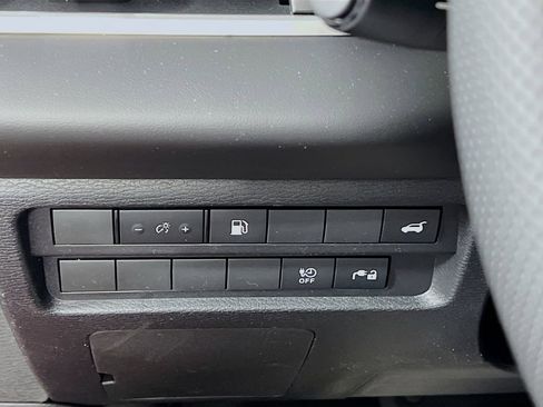 New 2026 Nissan Rogue SL AWD/4WD image 9
