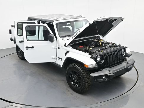 Used 2021 Jeep Gladiator Sport image 37