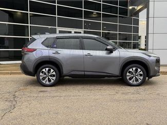 Used 2021 Nissan Rogue SV video 2