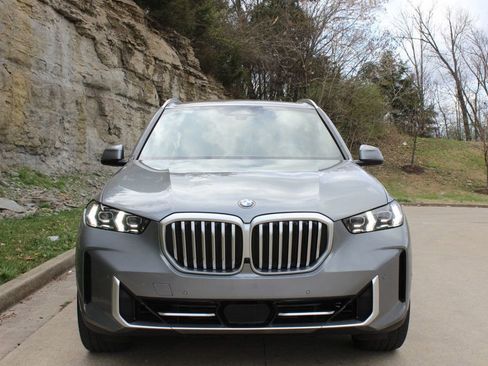 Used 2025 BMW X5 xDrive40i image 2