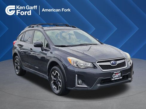 Used 2017 Subaru Crosstrek 2.0i Limited AWD/4WD image 1
