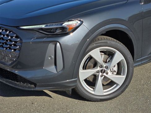 New 2025 Audi Q5 2.0T Premium Plus image 9
