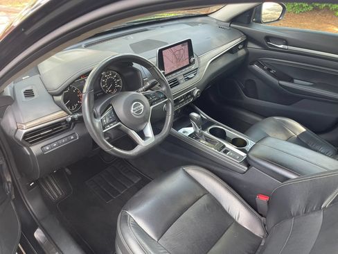 Used 2021 Nissan Altima 2.5 Platinum AWD/4WD image 11